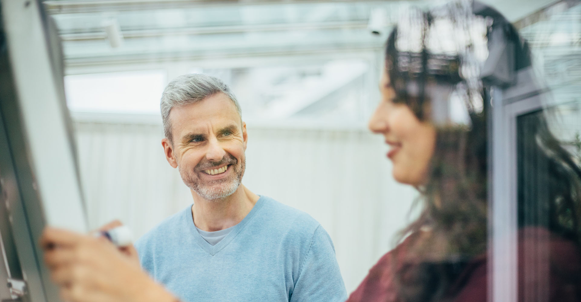 Gesprächssituation am Flip-Chart bei KIRINUS