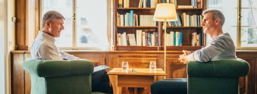 Darstellung eines psychotherapeutischen Gesprächs zur Behandlung einer Depression