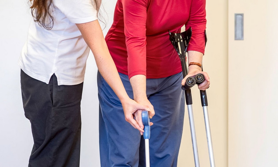 Therapeutische Übung in der KIRINUS Alpenpark Klinik