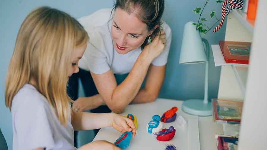 Gesprächssituation während der Psychotherapie für Kinder
