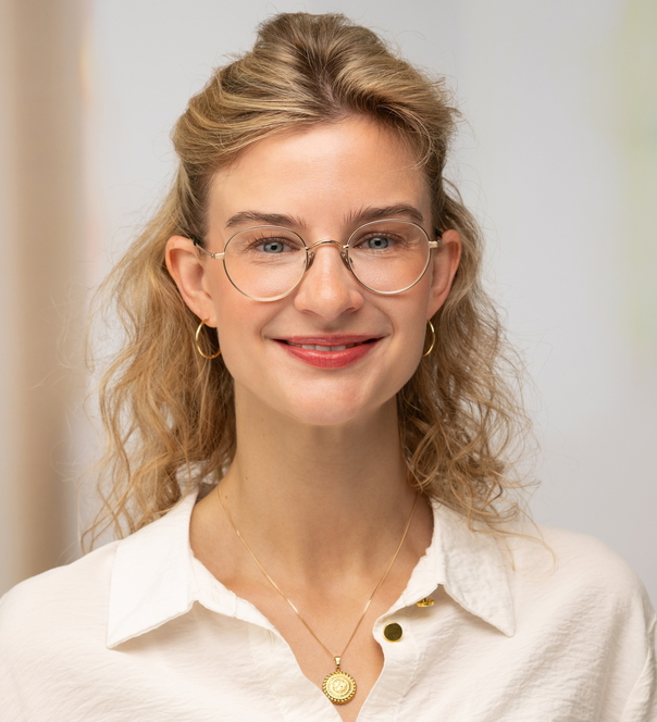 Portrait von Corinna Seel, Medizinische Fachangestellte.