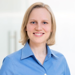 Portrait von Agnes Engel