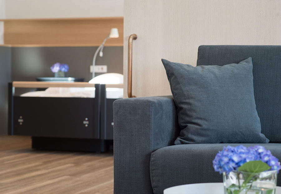 Patientenzimmer in der KIRINUS Alpenpark Klinik