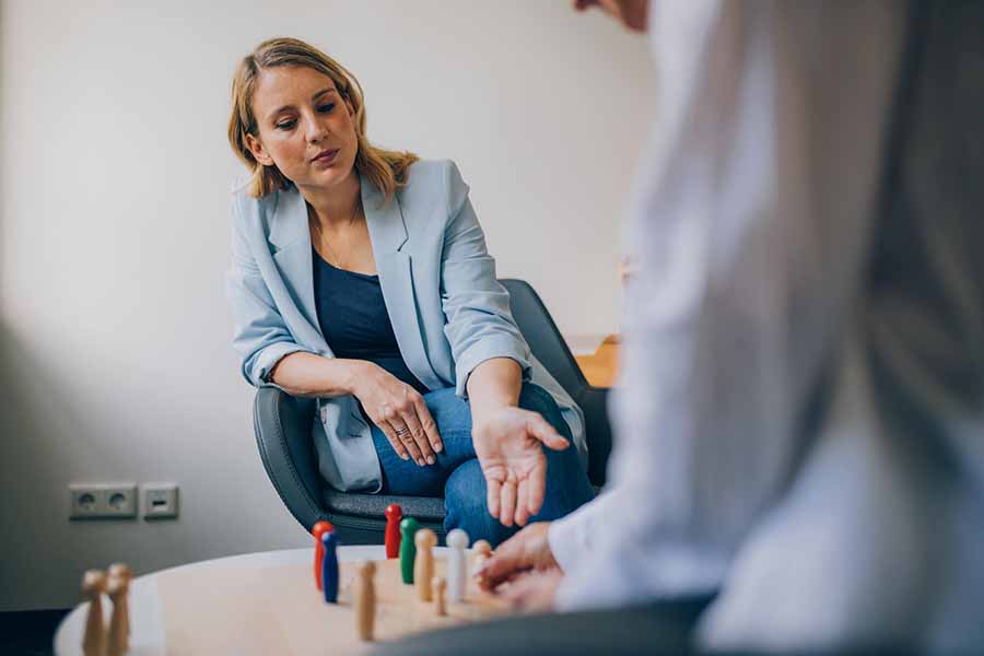 Therapieraum in der KIRINUS Ausbildungsambulanz während einer Therapiesitzung