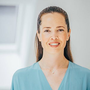Portrait von Sandra Dürr, Leiterin Patientenservice & Therapieplanung