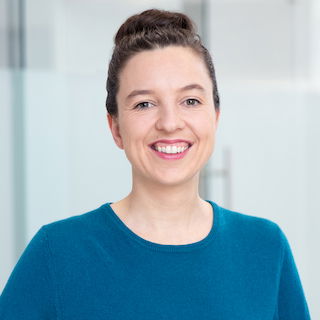 Porträt von Julia Schrader