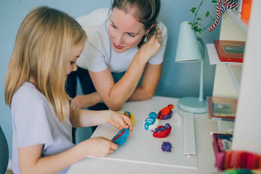 Gesprächssituation während der Psychotherapie für Kinder